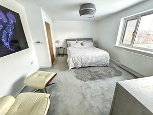 Bedroom- click for photo gallery